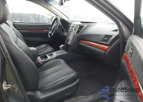 2011 Subaru Outback 2.5I Limited z USA, uszkodzony, nr VIN 4S4BRCKC0B3436805